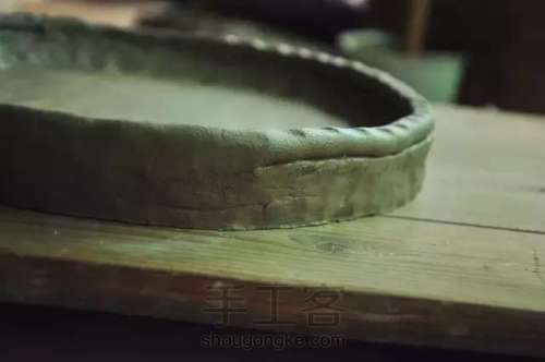 如何做一个陶瓷盘子

 第4步
