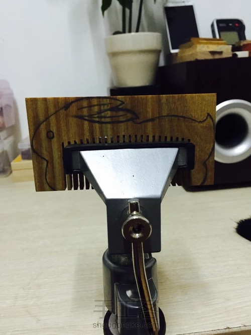 【庞博玩艺~手作~绿檀】兔梳 第2步