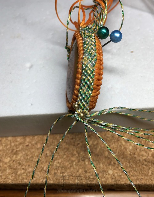 战国红彩金蜡包边项坠 第16步