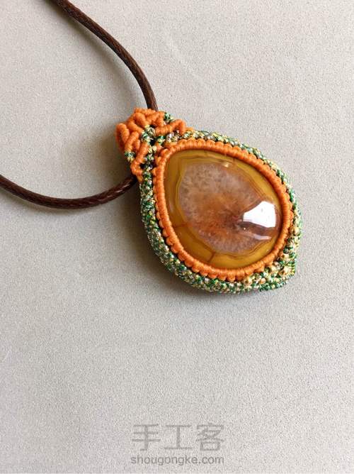 战国红彩金蜡包边项坠 第54步