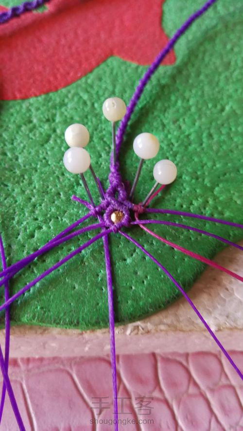 琥珀挂绳尾扣 第11步