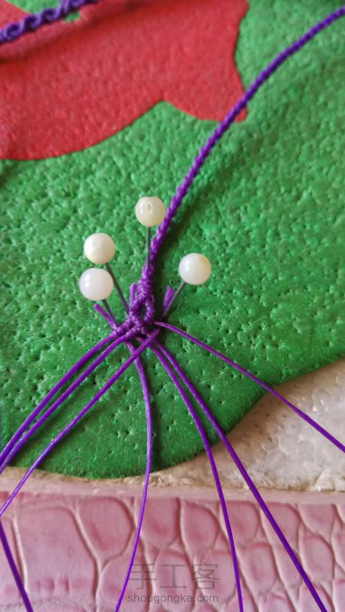 琥珀挂绳尾扣 第6步