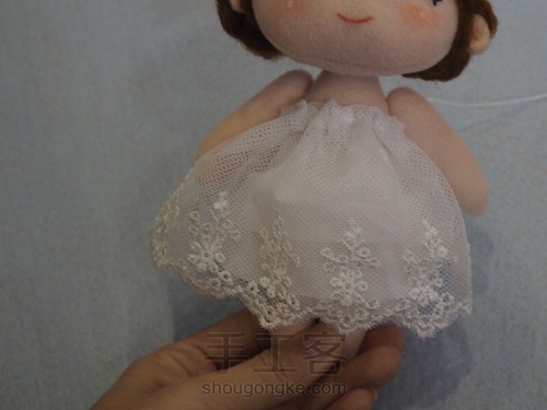教程分享手工娃娃婚纱裙子的做法 第5步