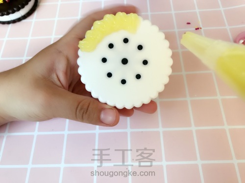 奶油胶美瞳盒 第2步