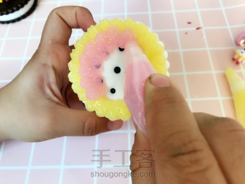 奶油胶美瞳盒 第4步