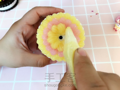 奶油胶美瞳盒 第5步