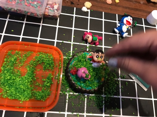 奶油胶美瞳盒(造出微景观) 第11步