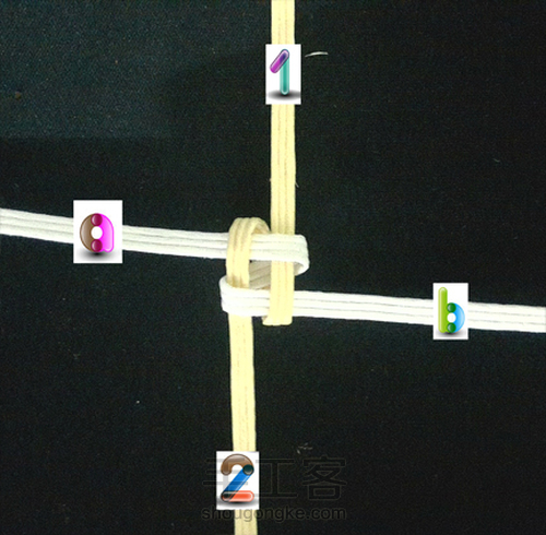 纸藤基础教程：四角花结 第4步