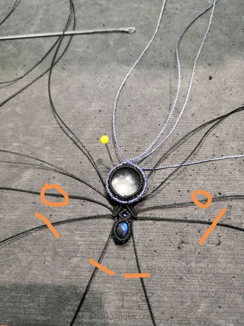 白水晶编绳耳坠 第11步