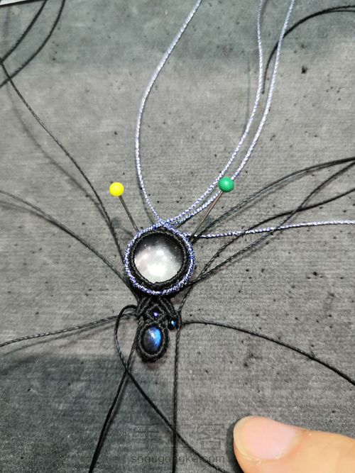 白水晶编绳耳坠 第12步