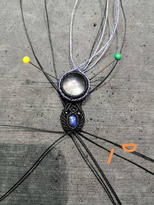 白水晶编绳耳坠 第17步