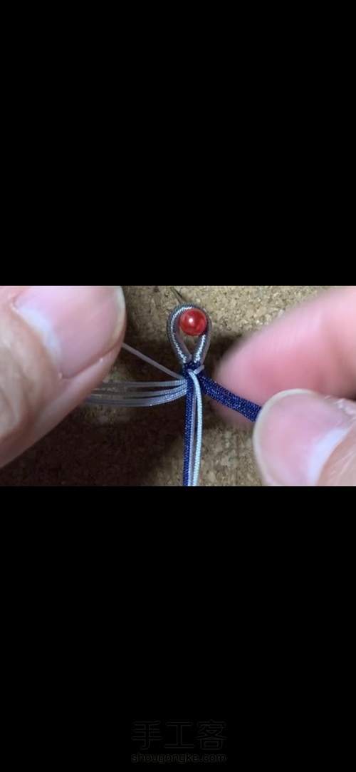 手绳编织 第4步