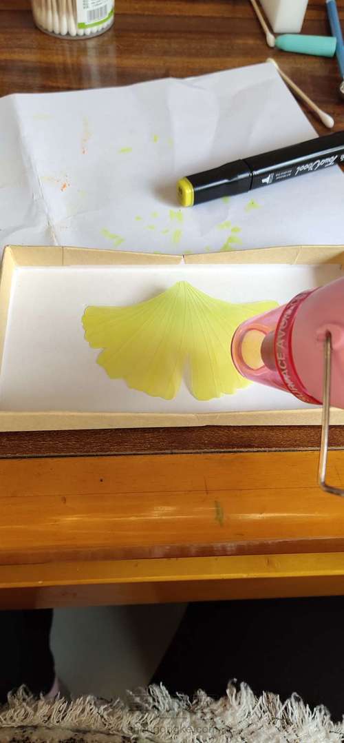 热缩银杏耳钉 第5步