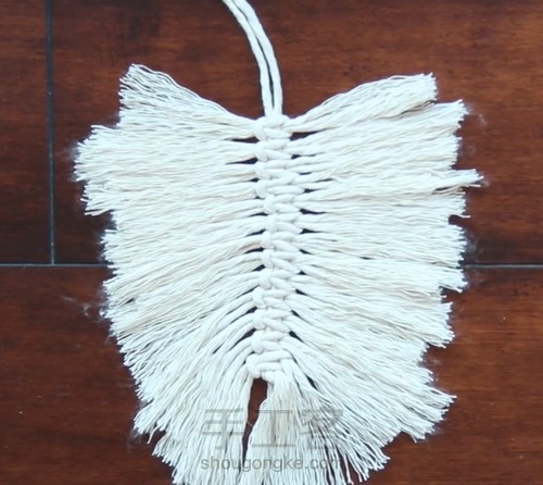 羽毛的编法，消灭线头的好办法 第11步