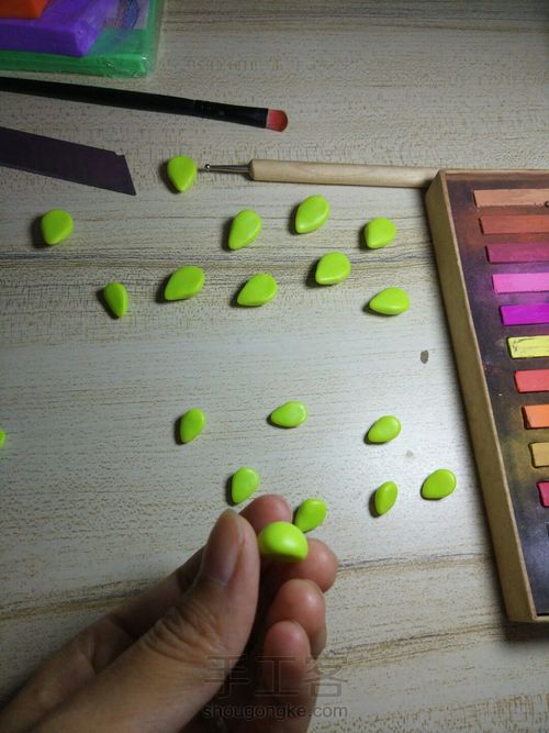 多肉饰品 第3步