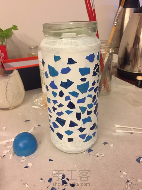 玻璃瓶的废物利用之花瓶•二 第5步