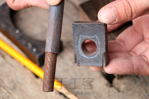 原创紫光檀镶嵌银丝戒指 第5步