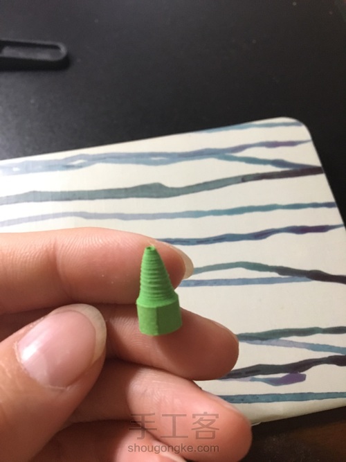 圣诞树耳钩 第3步