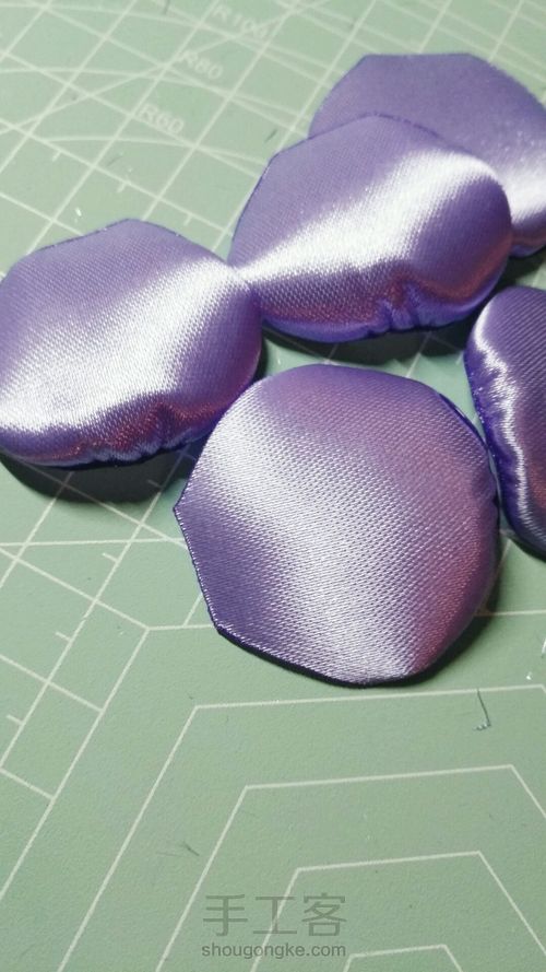 婚用胸花 第4步