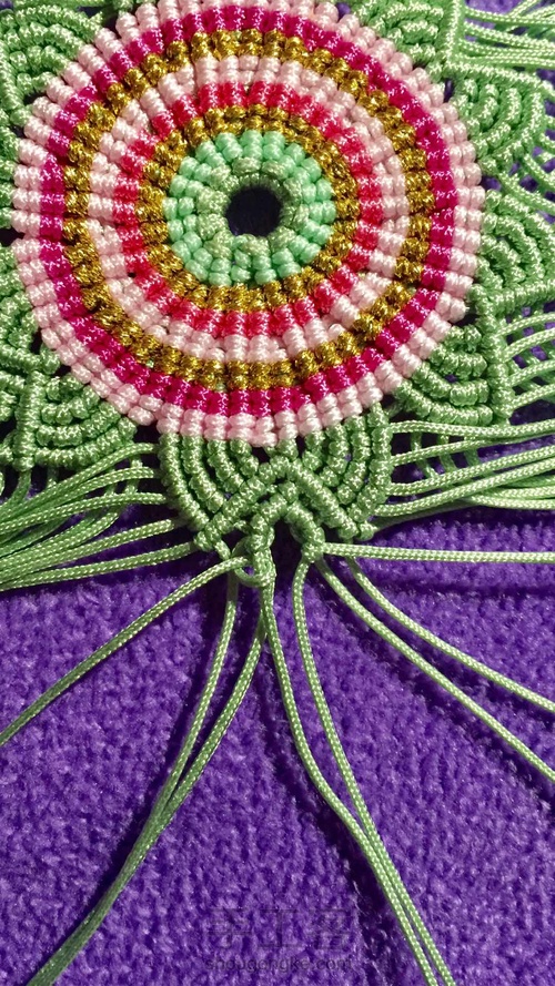 原创挂饰 青青草丝桃花妆教程 第39步