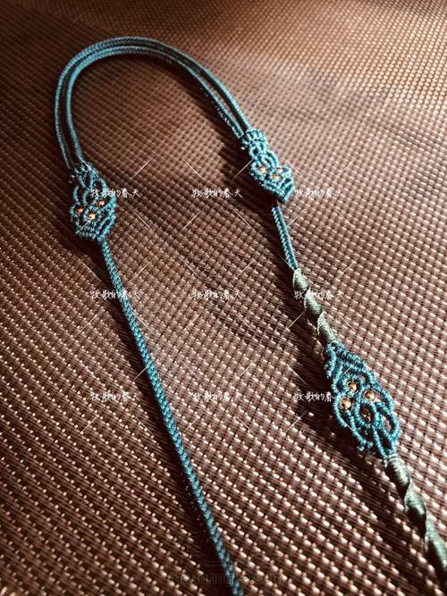 挂绳尾扣随拍过程 第1步