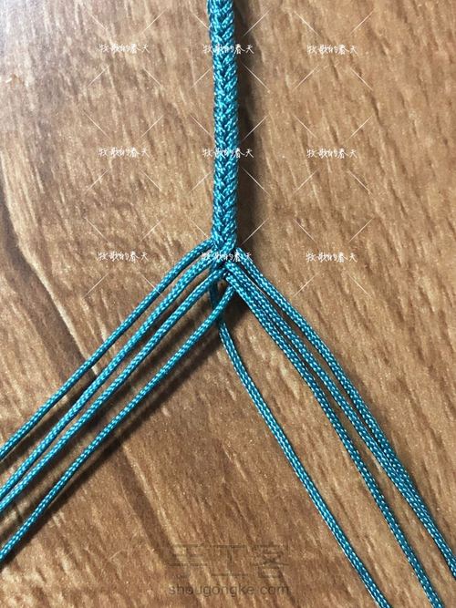 挂绳尾扣随拍过程 第2步