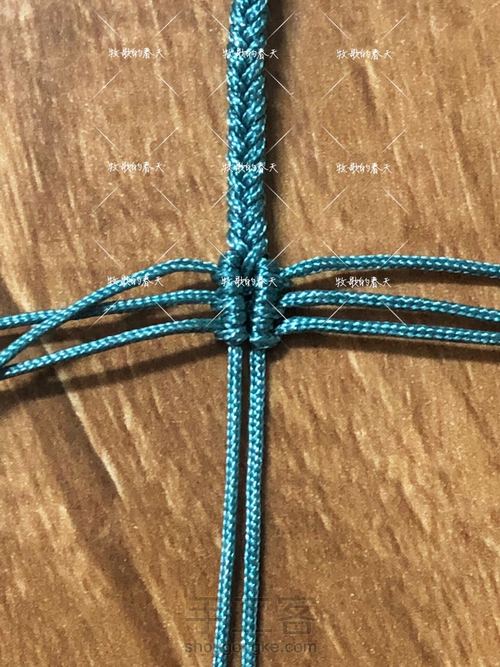 挂绳尾扣随拍过程 第4步