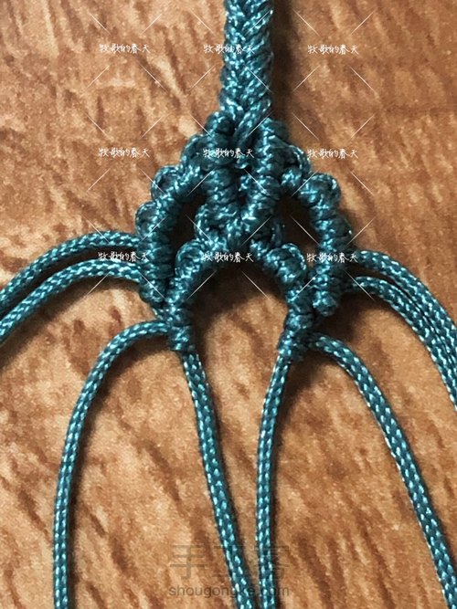 挂绳尾扣随拍过程 第13步