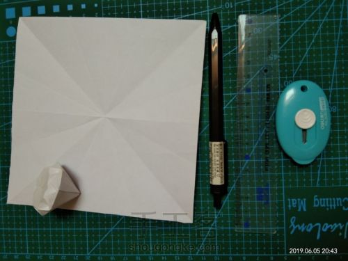 钻石💎折纸教程 第1步