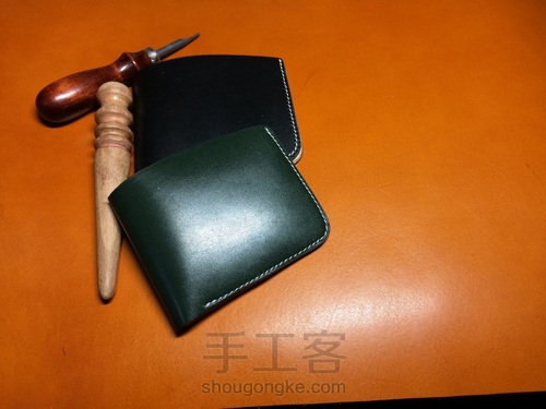 自己挺喜欢且又实用的钱包，发个制作过程，与大家分享。 第3步
