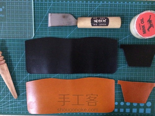 自己挺喜欢且又实用的钱包，发个制作过程，与大家分享。 第9步
