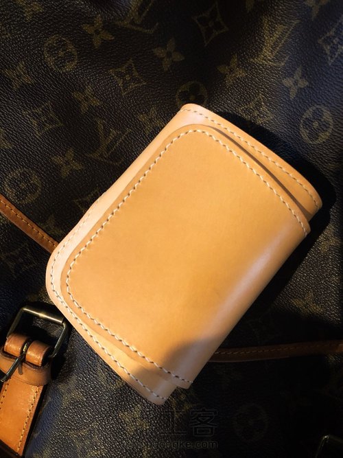 红月短夹制作流程 第10步