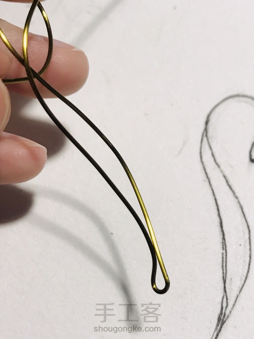 【双线编织的应用】“秋叶”一体式耳环 第5步