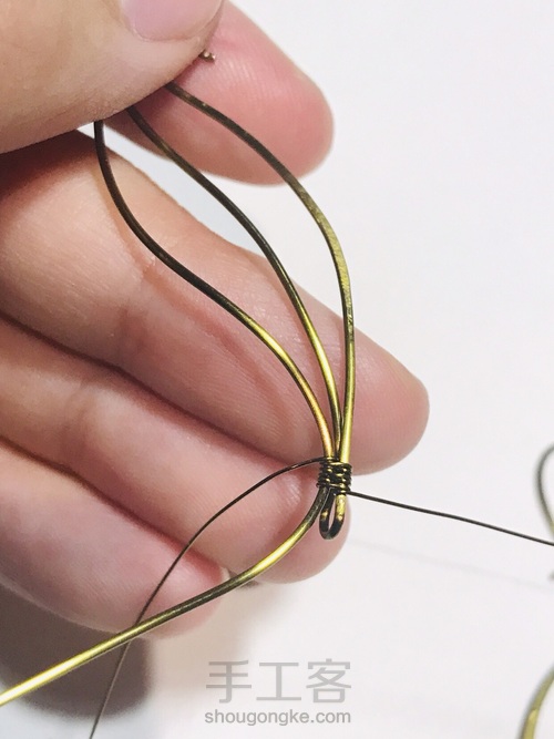 【双线编织的应用】“秋叶”一体式耳环 第10步