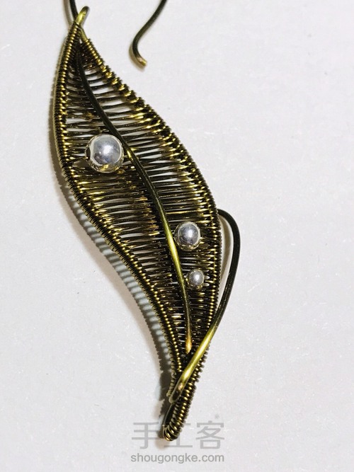 【双线编织的应用】“秋叶”一体式耳环 第14步