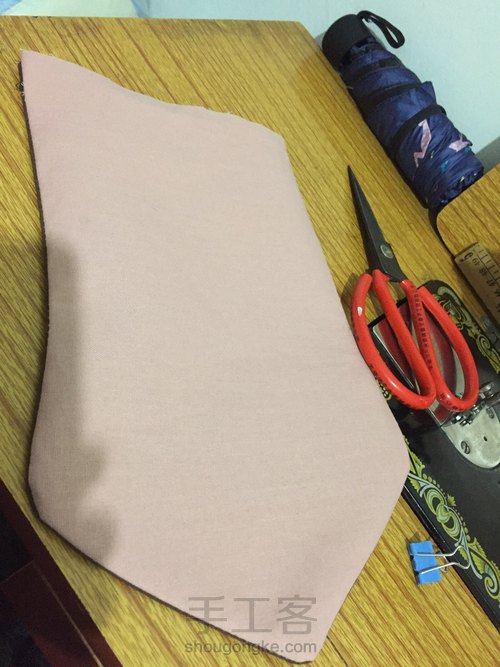 原创手绘翻盖口金包包 第6步