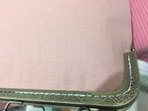 原创手绘翻盖口金包包 第13步