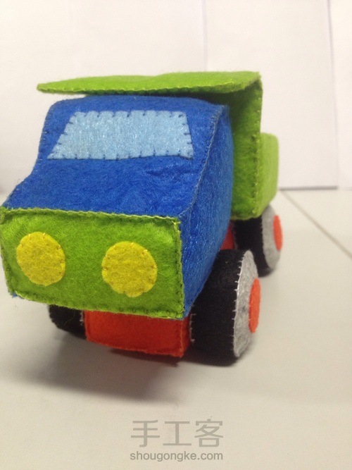 不织布翻斗小卡车 第30步
