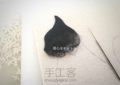 黑猫-羊毛毡绣画 第4步