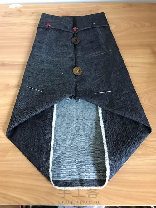 狗狗的坎肩 第2步