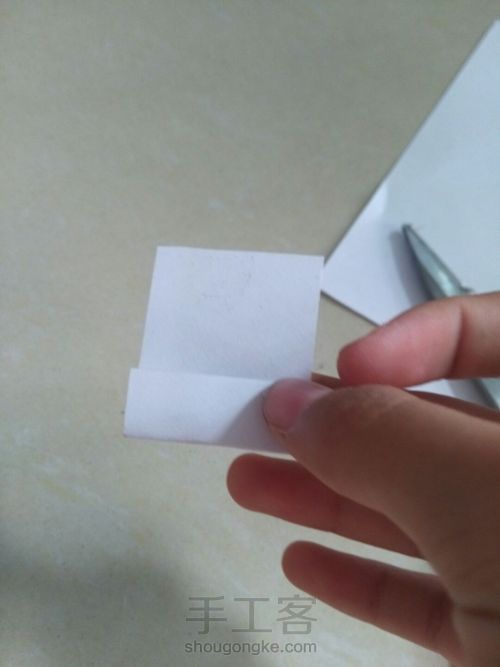 如何用A4纸做迷你饺子 第2步