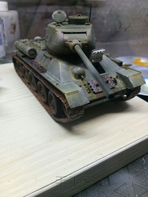 苏联t34坦克涂装上色 第9步