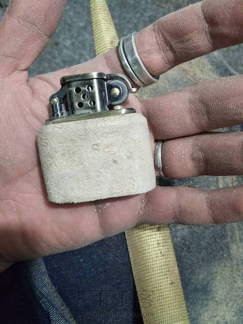 瘤疤黄金樟打火机 第12步