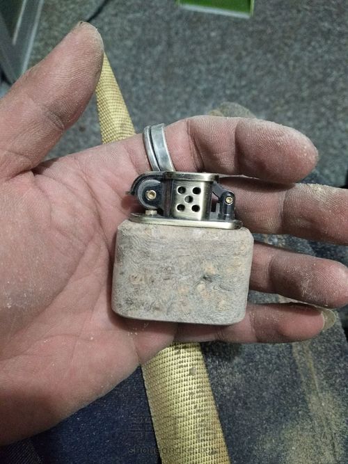 瘤疤黄金樟打火机 第13步
