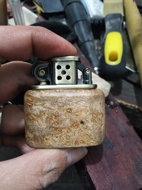 瘤疤黄金樟打火机 第16步