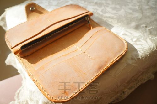 一直特别喜欢的红月的风格,自己仿做了一款 第10步