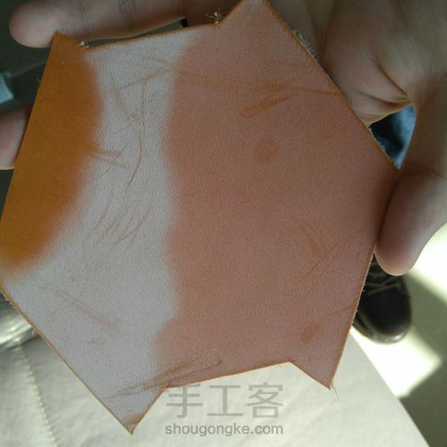 一直特别喜欢的红月的风格,自己仿做了一款 第8步