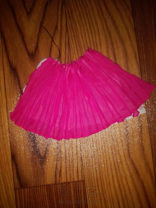 娃娃的裙子 第1步