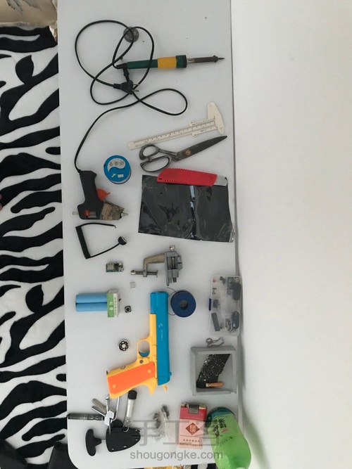 m1911充电宝 第1步