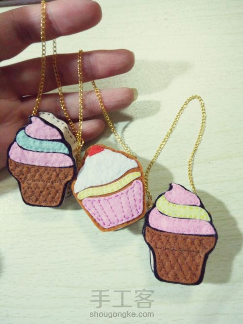 娃用小蛋糕挎包 第11步